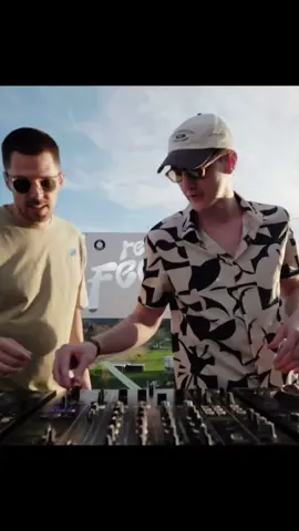 Tune of the summer EVERY summer! Marksen b2b Kozlevchar @refeel_events #electronicmusic #housemusic #dancemusic 