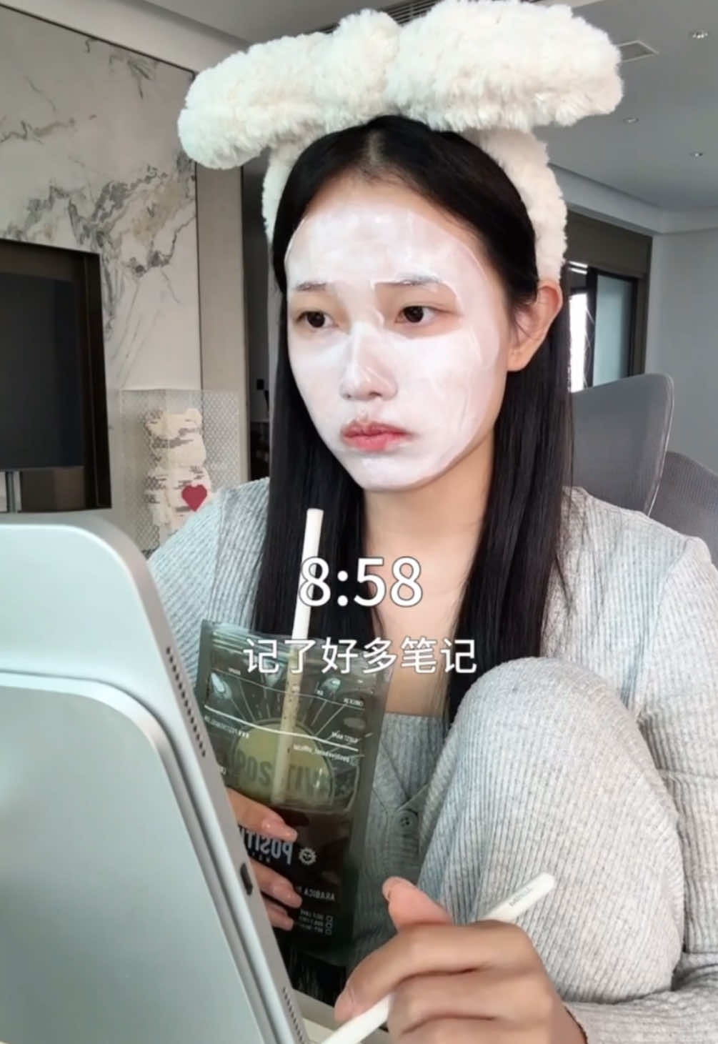 productive day vlog 💻🧘🏻‍♀️🥗 #minivlog #spendthedaywithme #SelfCare #wonyoungism #productive #rednote #xiaohongshu [592420748]