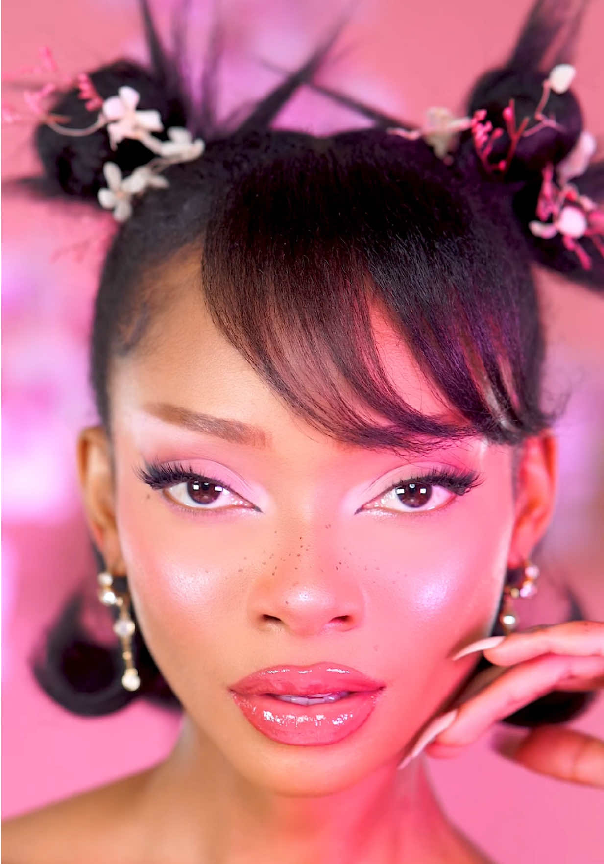 My natural hair wellness routine® using all @VEGAMOUR 🌱  Obsessed with the Gro hair serum 🤩 and the biotin gummies are so yummy 🧖🏾‍♀️ #vegamourpartner #vegamour #vegamourchallenge @sephora 