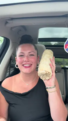 My favorite burrito EVER 😩 you gotta try El Gordo Bros in Collegeville, PA 🌯 #burrito #bestburrito #food #Foodie #eat #eating #foodreview #review #tastetest #recommendations #foodrecommendation #pafood #pa #collegeville #hugeburrito 