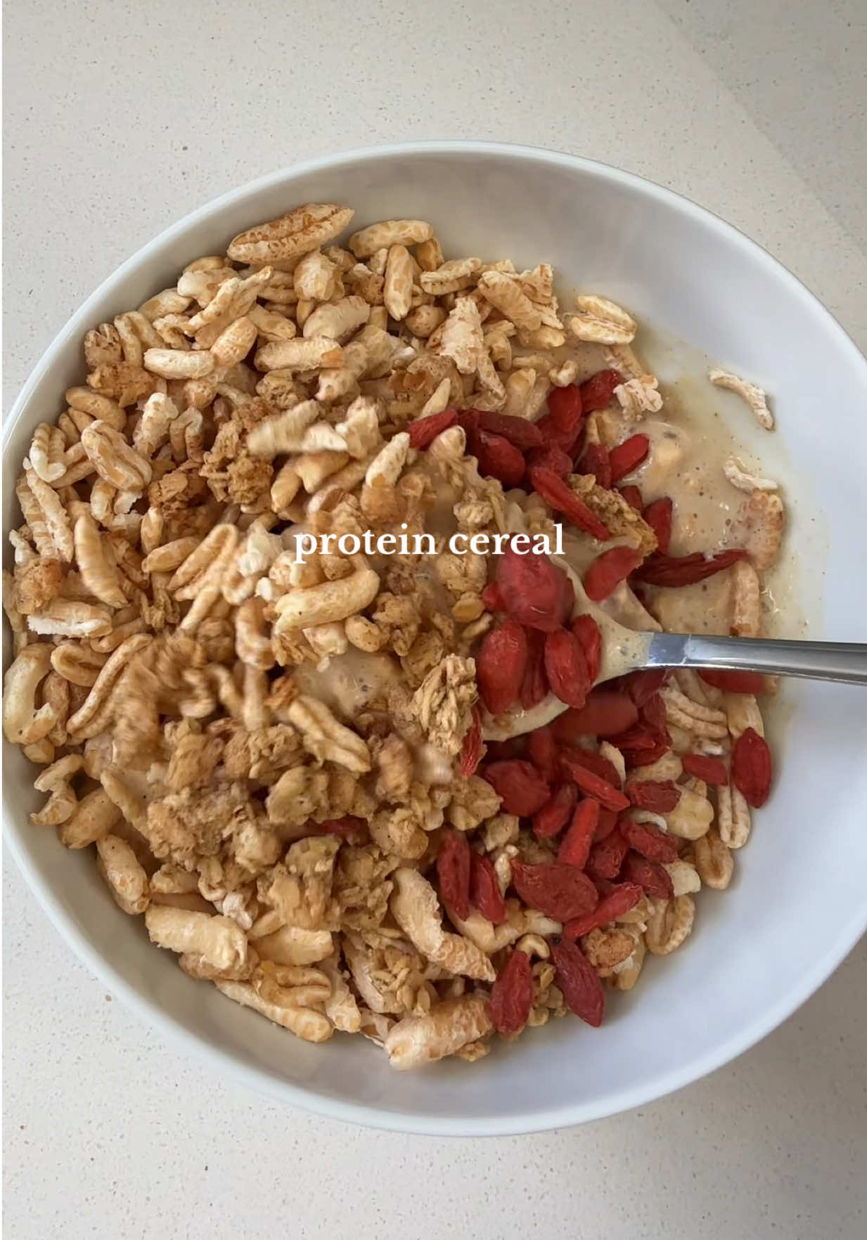 my go to for a high protein breakfast ❤️  #protein #proteinbreakfast #proteincereal #highproteinmeals #highproteinrecipe #veganprotein 
