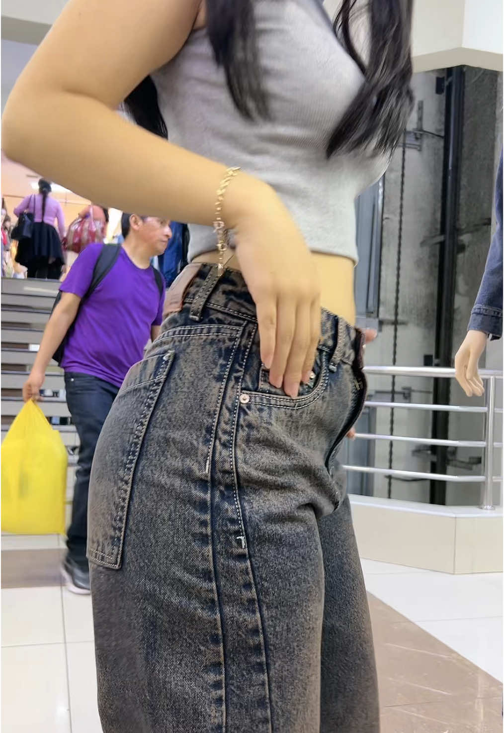 ✨Nuevo ingreso en Wide Leg.                                                                     Disponible en todas nuestras tiendas físicas.                                                                                       #wideleg #widelegpants #widelegjeans #perceptionjeans #oversize #modafeminina #gamarra 