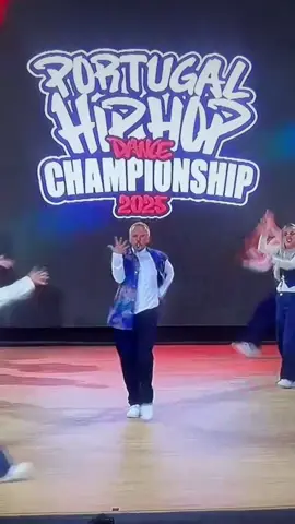 Senhoras e senhores, @sergioalegriaa 😎  Obrigada por isto @Yanick Ricardo  Ansiosos para o próximo ano? Nós também! ❤️‍🔥  @HHI Portugal 🚀🇵🇹  #fyp #dancers #iconic #coreography #viralvideos 