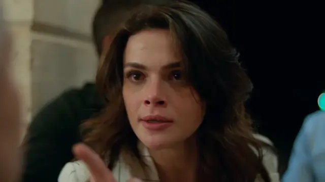 That final scene was pure fire and Alya lit the match herself. After being dragged down the stairs, humiliated and pushed to the edge, she didn’t just stand up. She roared. The way she shook off those guards, the way her voice cracked with fury and resolve… it wasn’t just a declaration, it was a resurrection. “Who do you think you’re pushing around?! I am Alya Albora!”The way she looked directly at Sadakat and with the fire of 100 dragons she said “I AM ALYA ALBORA. I AM DENİZ ALBORA’S MOTHER. AND I AM CIHAN ALBORA’S WIFE. I AM THE HANIMAĞA OF THIS ESTATE!” This was Alya going full phoenix mode. For so long she’s been cautious, quiet, trying to play by everyone else’s rules but in this moment, it’s like all of that broke. This wasn’t “Alya the guest”, or the temporary “fake wife.” This was Alya claiming power, identity, legacy. Hanımağa babyyyy. She didn’t just say it, she BECAME it. And the timing? Oh, poetic. Right after Cihan goes to prison, right after she’s nearly crushed under the guilt of Boran’s death and the threat to her son resurfacing. She decides: no more. You’re not throwing me out of this house. I am this house. This estate bears my name now, and you better believe I’m not going anywhere. #uzakşehir #uzaksehir #cihal #cihanalya #dizianalysis #turkishdizi #sinemünsal #alyaalbora #fypシ #turkishseries #turkishdrama #keşfet 