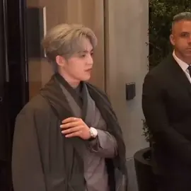 scoups wearing boss at the met gala #seungcheol #seventeen 
