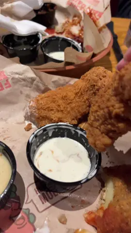 i’m actually cracking up @Chili’s Grill & Bar #chilis #tripledipper 