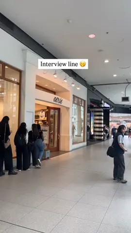 Bad economy! 100 people interviewing for 1 assistant position job 😒#canada_life🇨🇦 #canadatiktok 