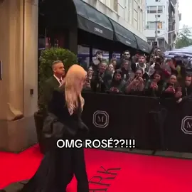 ROSÉ EN THE MET GALA 2025 #ROSÉ #roses_are_rosie #metgala #metgala2025 #fyp @ROSÉ the met gala 2025 