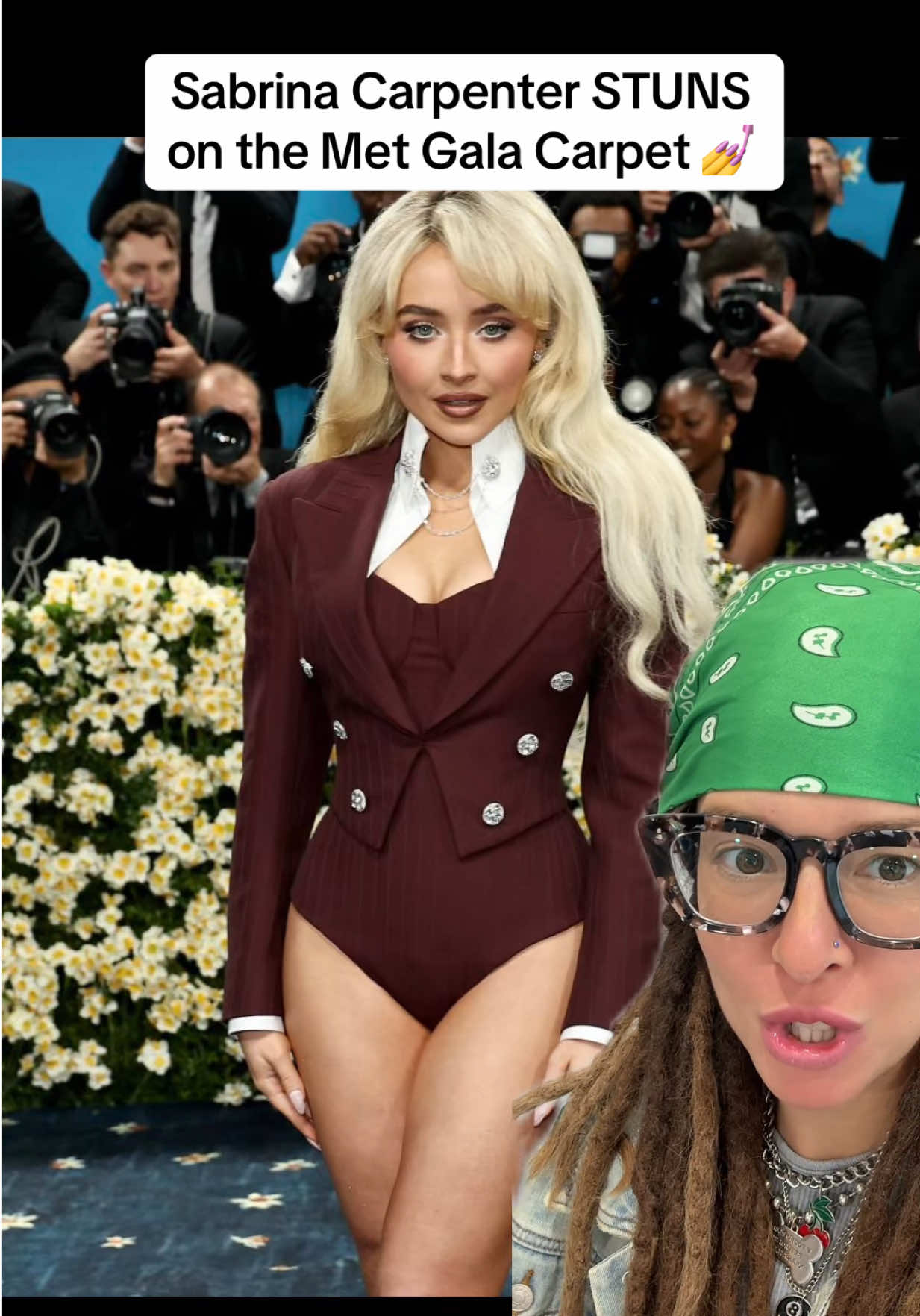 #greenscreen Sabrina Carpenter STUNS on the Met Gala carpet #sabrinacarpentermetgala #metgala2025 #metgala #metgala25 #metgalaredcarpet2025 