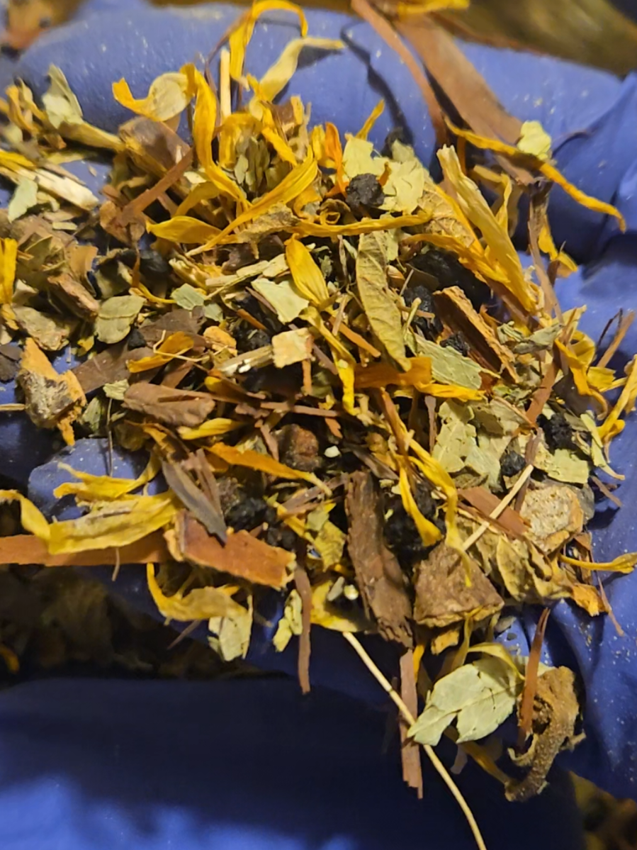 Our 14-Day Parasite Detox Tea is a powerful, all-natural herbal blend formulated to gently support colon health, relieve occasional constipation, and flush out toxins.