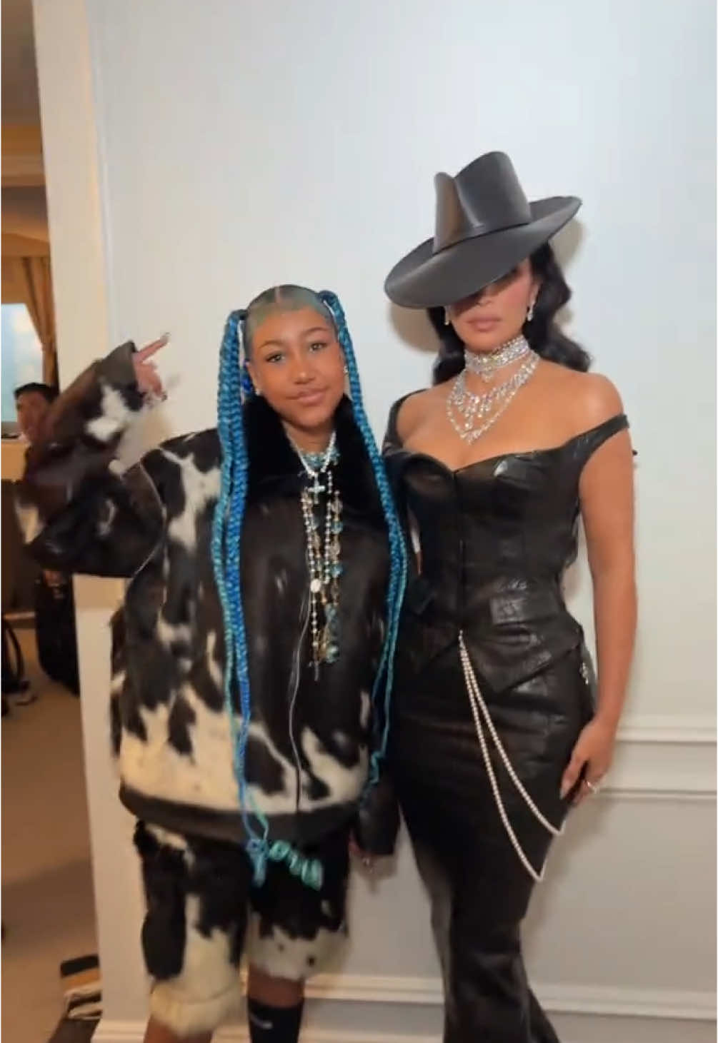 Are we gonna see North West on the Met Gala carpet? 👀 📹 : @Kim and North  #kimandnorth #northwest #kimkardashian ##metgala #metgala2025 #fyp #foryoupage #metgalaredcarpet #metgalalooks #fashiontok #TikTokFashion #blackdandy #superfinetailoring