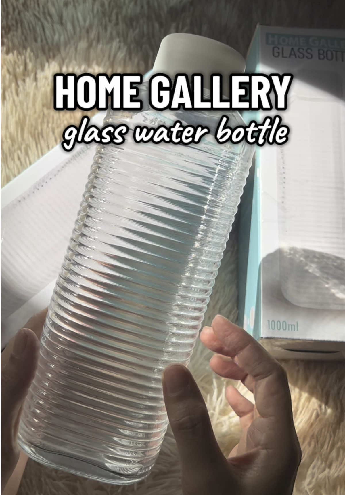 Mas masarap uminom ng tubig sa glass bottle kesa sa plastic bottle kaya fave ko ang mga glass bottle container 🤍 di lasang plastic.  #glassbottle #glasswaterbottle #glasscontainer #homegallery #momfinds 