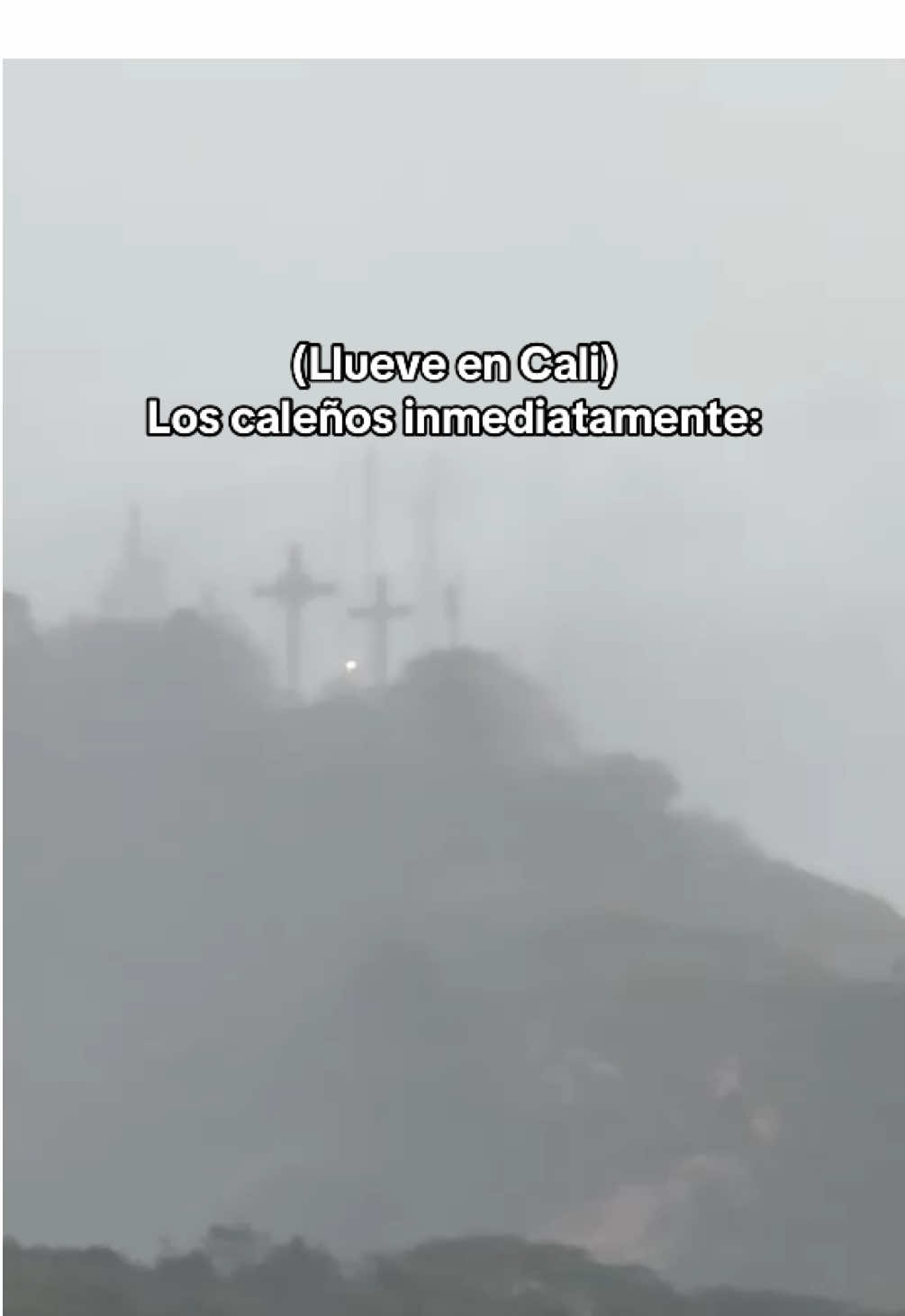 ¿Qué tal el clima de #Cali ? Como pa’ un café con pam 🥐☕️ #lluvia #caleñidad Audio @Elchontocali 👏