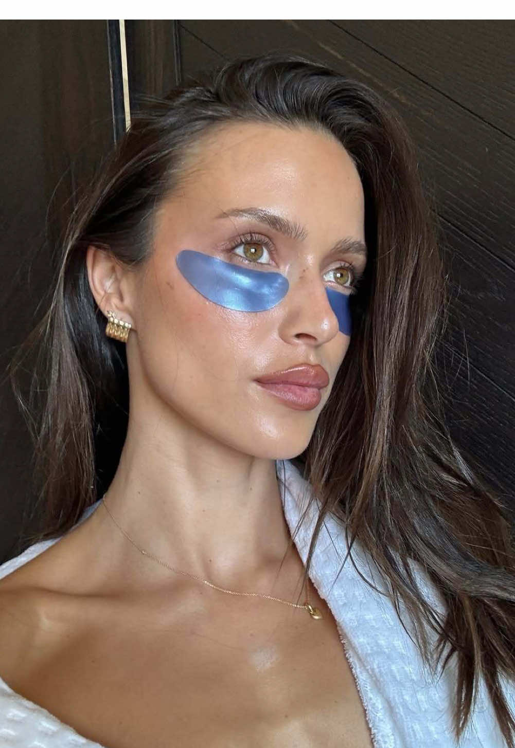Self-care with @caseyjamess_ 🫧 Jet lag Eye Patches deliver instant hydration for tired eyes, depuffing and soothing undereyes with caffeine + peptides, hyaluronic acid, and aloe vera for a visibly refreshed look. Shop @sephora and SummerFridays.com