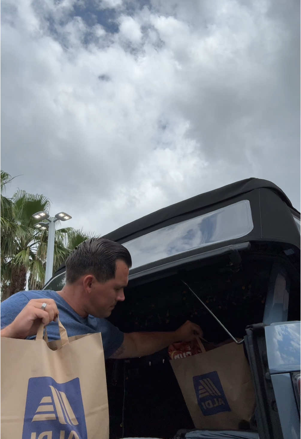 Grocery shopping at an ALDI Food Market with a full stomach #aldi#aldishopping#shoptok 