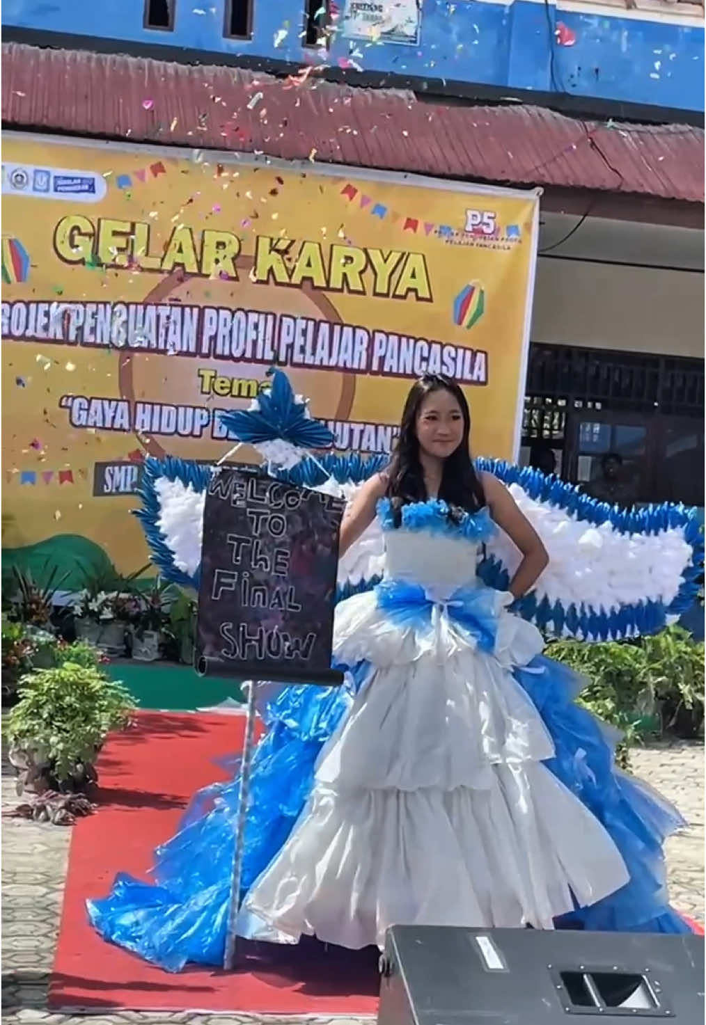 cantiknya 😋 #fairy #fashionshow #fyp #daurulangplastik #p5 #fyppppppppppppppppppppppp 