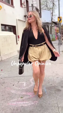 Unpopular opinion: I’m a Monday fan. Fresh start, clean slate, new chances to crush it. Let’s make something awesome happen this week!  I’m Ready 👊🏻 Shop outfit https://liketk.it/5byHI #mondaystyle #springoutfit . . . #bubbleshorts #neutralstyle #dailystyleinspo #effortlesschic #springoutfits #fashionoverforty #howtostyle #trendingvideo #zara