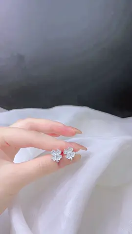 Bông tai 4 lá may mắn, bạc ta #Bac_LoPa #uytinchatluong #jewelry #bacta #trangsucbaccaocap #uytin #chatluong #xuhuongtiktok2025 #xuhuongtiktok #trending #bactagiare 