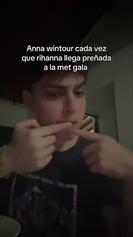 #metgala #annawintour #rihanna 