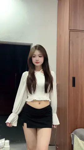 Chỉ có muộn trend thôi chứ ko trật trend nào hết 😊#xuhuongtiktok 