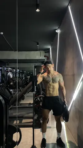 ABS 🔥🔥🔋🔋#GymLife #gymmotivation #gymmernuamua #cutting 