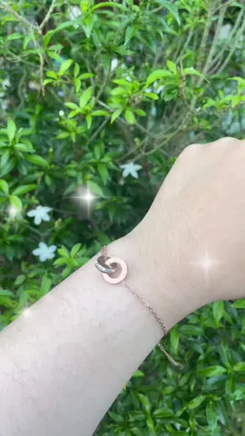 #สร้อยข้อมือ #สร้อยข้อมือแฟชั่น #รีวิวของดีบอกต่อ #tiktokป้ายยา 