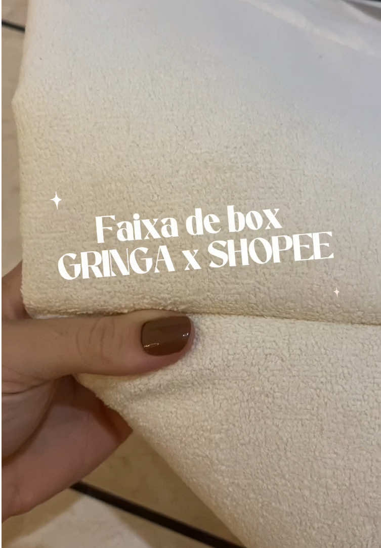 Dei um upgrade na cama com essa faixa gringa de veludo da Shopee! Fácil, baratinho e ficou um luxo!✨🤩 Se quiser o link, comenta “eu quero!”!  #achadosshopee #fy #fyp #antesedepois #decoracao #façavocêmesmo #faixagringa #camabox #quarto #upgrade 