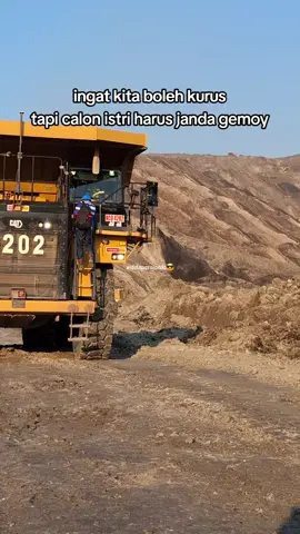 janda gemoy🤭 #fyp  #viral  #anaktambang  #tiktok  #capcut  #jandamuda  #idolaparajanda😎 