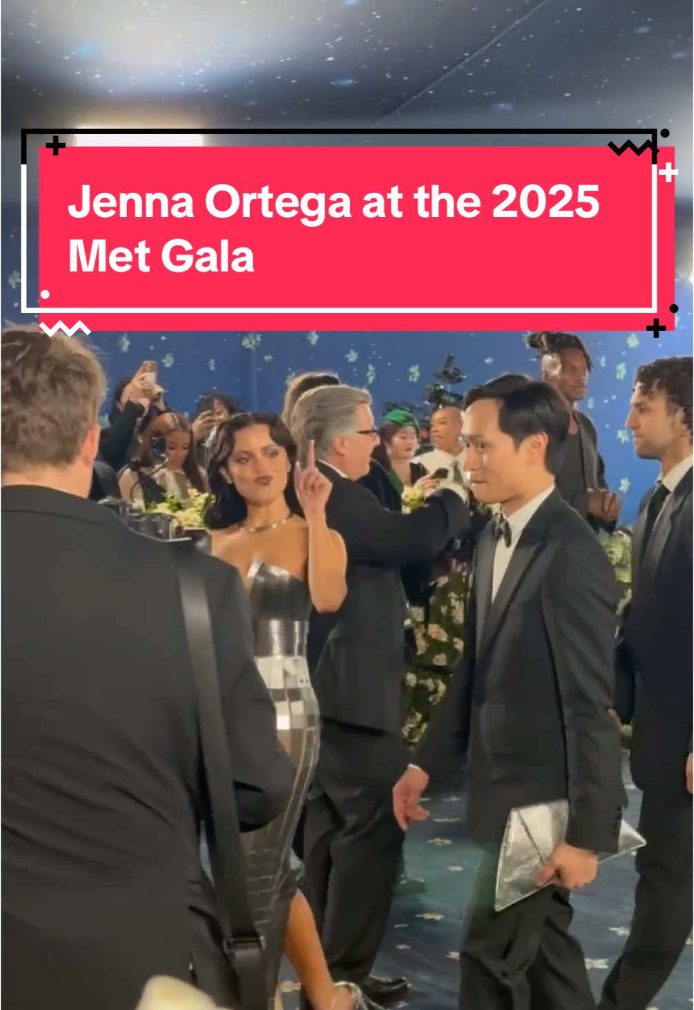 #JennaOrtega is ready to measure up the #MetGala in a dress made of rulers.