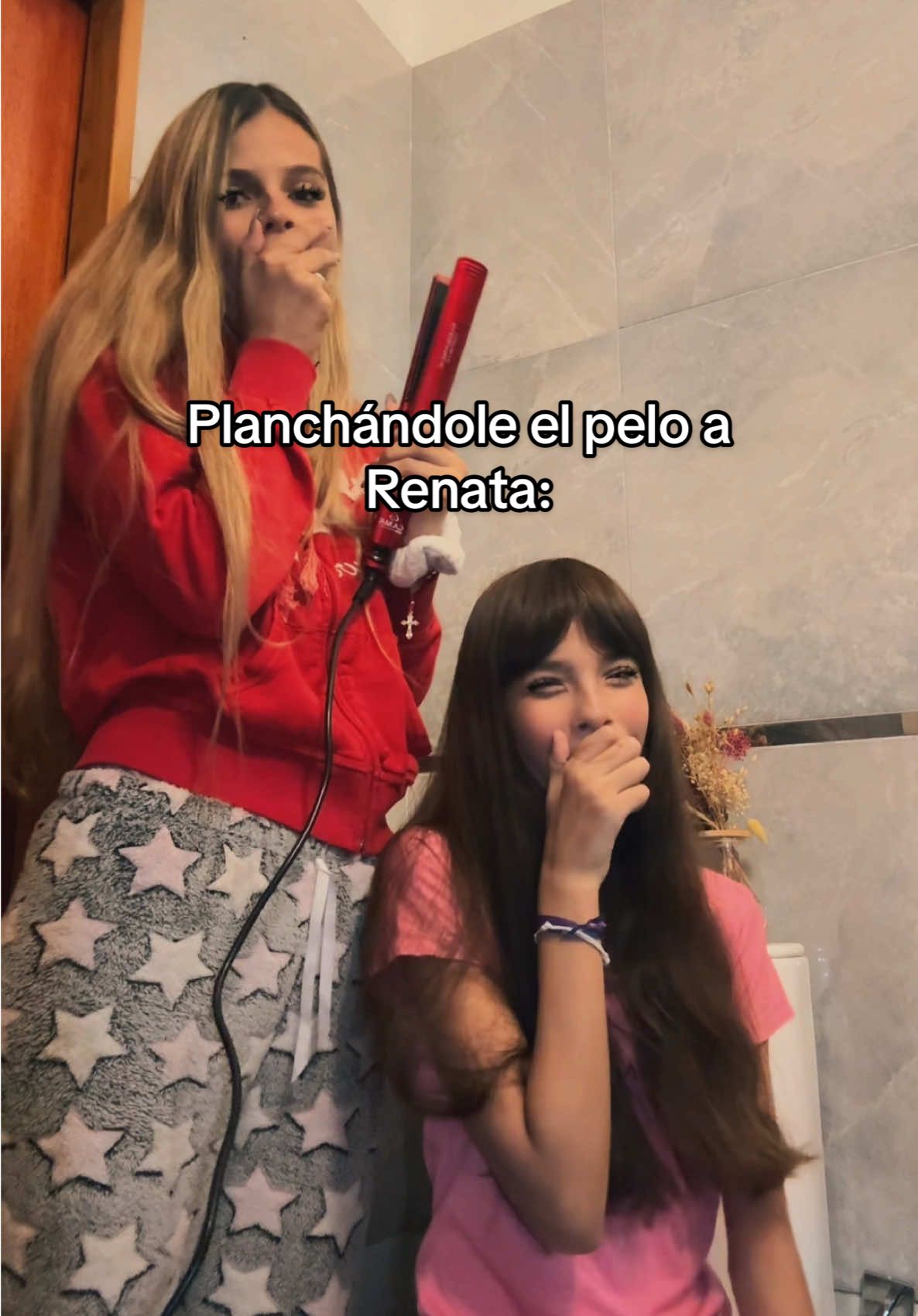 Info en mi perfil 🎈🎈 #paratii como se planchan el pelo como rena o como yo? Ig:sofia.renata.rodriguez.1 