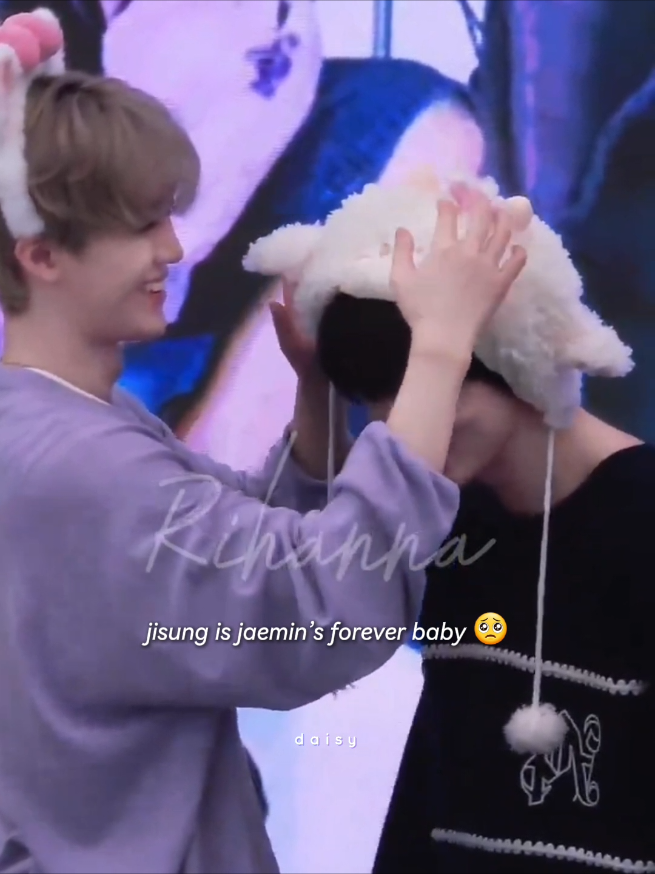 adek jie akan selalu jadi bayi besarnya pijaem 🥺 #jaemin #jisung #nominfamily 