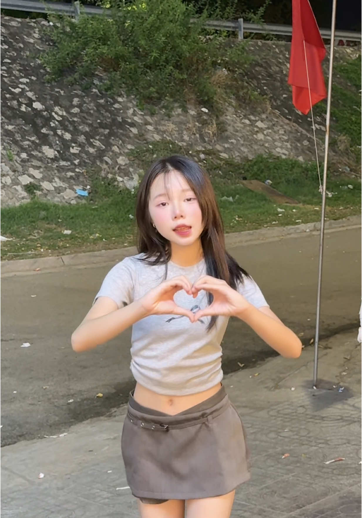Đố cả nhà Tí Nị nhảy ở đâu #thanhxuan #trending #xuhuong #quẩy #yeunuoc 