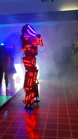 Gracias Academia Aguilar por confiar en nuestro servicio #santaana#casinosantaneco #robotled. 