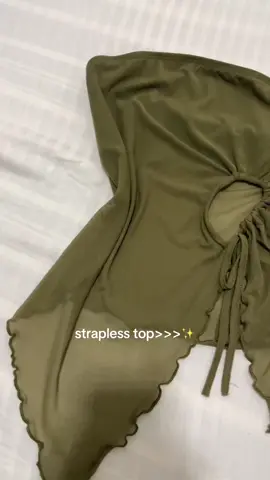 Just found a strapless tube top!😮‍💨✨ Get yours now!💗🙂‍↔️ #tube #strapless #top #sexy #headturner #beach #Summer #club #atrractive #classy #trendy #green #fyppppppppppppppppppppppp #asymetrical #fyp #xybca 