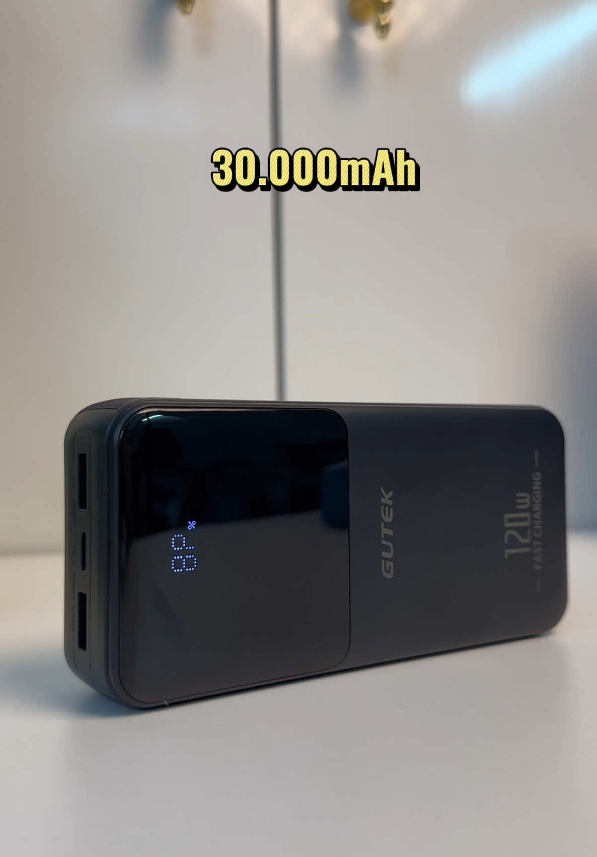 Sạc dự phòng gutek 30.000mah trang bị sẵn 4 dây sạc …#nthreview #sacduphong #sacduphong30000mah #sacduphongsieudungluong #gutek 