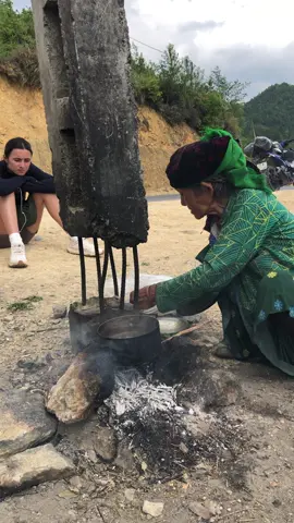 Thương bà quá 🥹