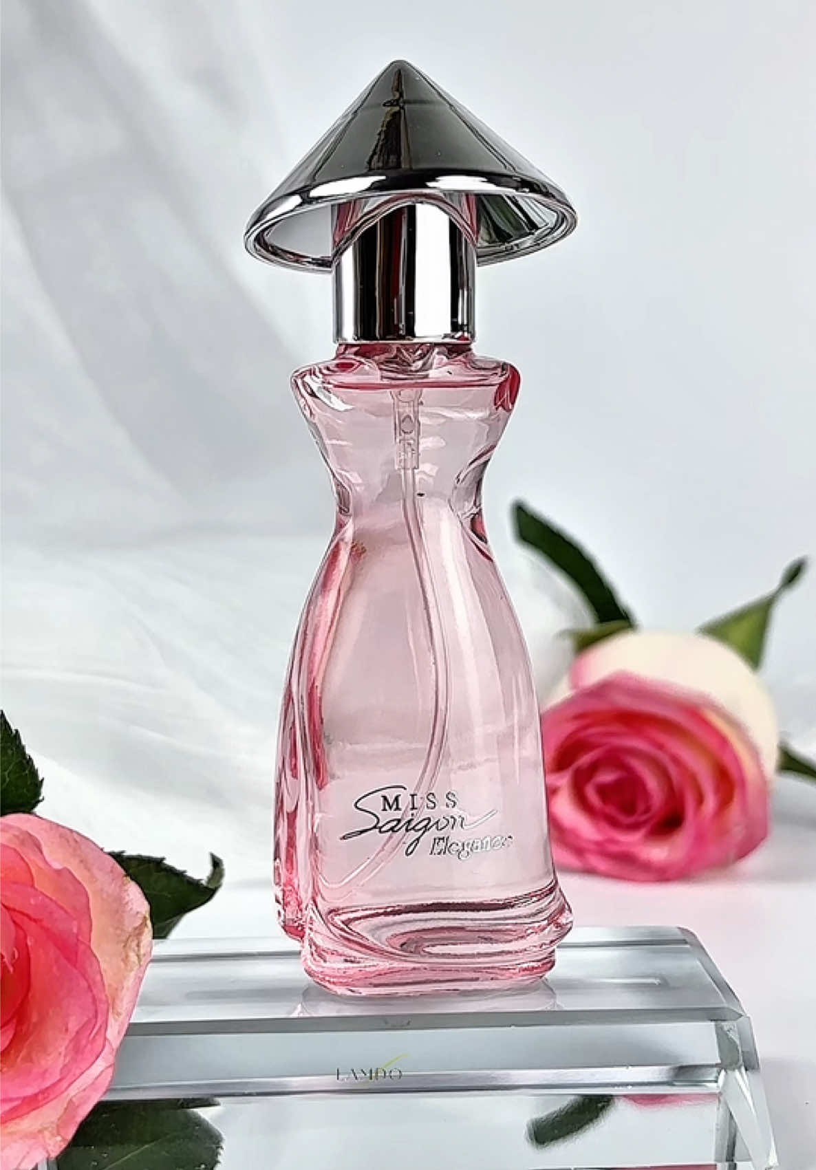 Thanh lịch và quyến rũ cùng Miss SaiGon Elegance Ruby #MissSaiGon #nuochoa #VietNam #upbase 