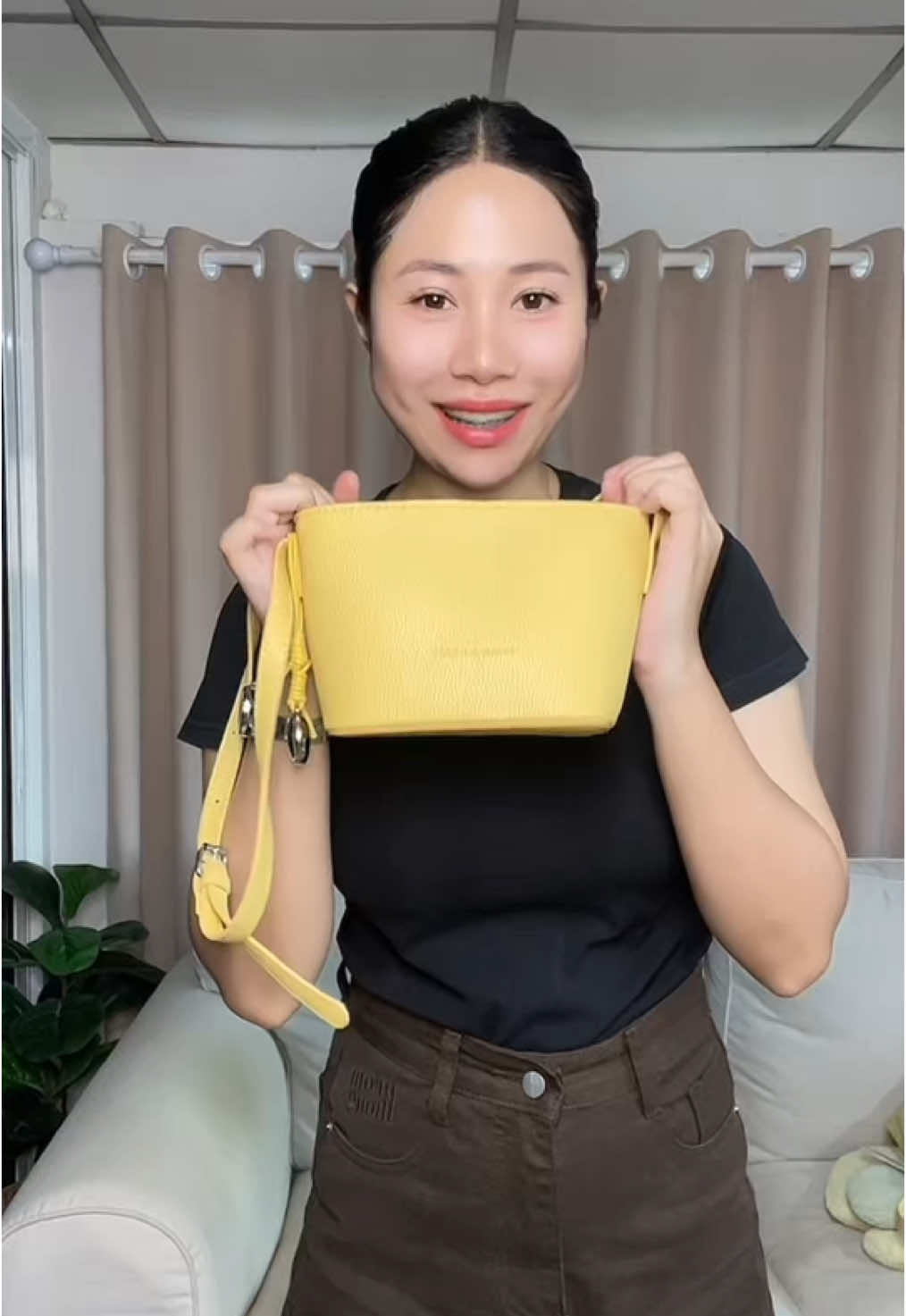 กระเป๋าสะพายสุดโซคิ้ว ⭐️ @She.หยก ✿  #กระเป๋า #กระเป๋าสะพายข้าง #กระเป๋าสะพายไหล่ #กระเป๋าหนังpu #TTSเลเวลอัป #ป้ายยากระเป๋า #sheหยกป้ายยา 