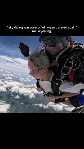 that free fall did not go as i hoped😭  #skydive #fyp #hawaii #funny 