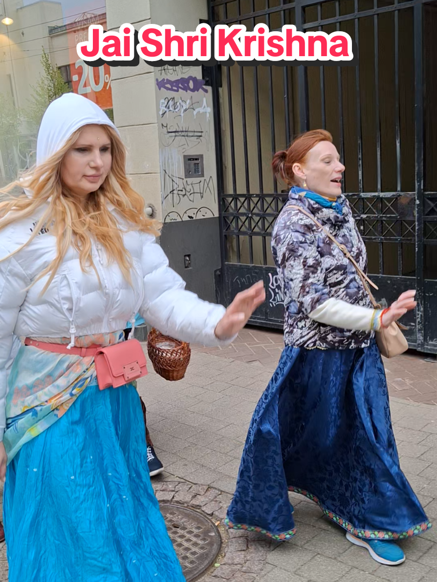 Маха Харинама, воспевание Святых имён Господа, 2 мая 2025 года, Рига, Латвия. #rama #harinama #riga #mahaharinama #latvia #harekrishna 