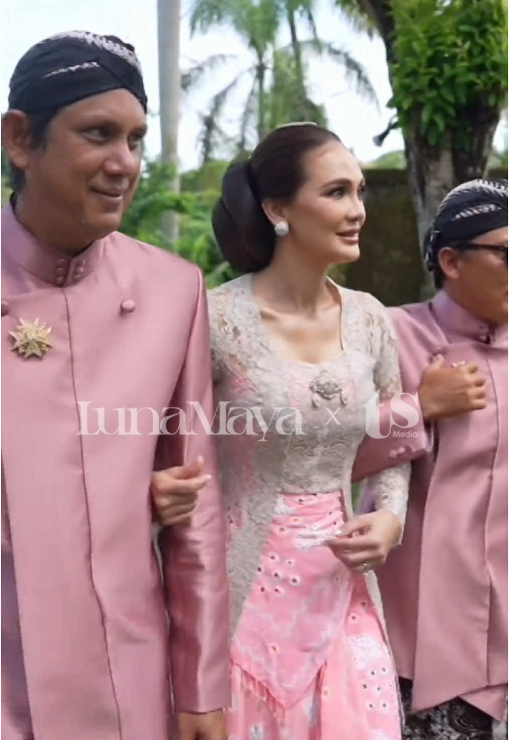 Video Siraman Luna Maya Maxime #moontothemax #lunmay #lunamaxime #maxtothemoon #lunadicintaimaximal #maximumselamanya #lunamaya #maximebouttier 