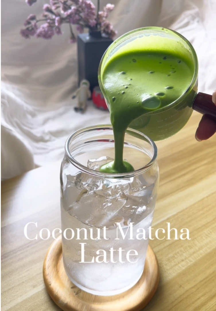 อยากให้ลองเมนูนี้กันงะ 🤩  ##โฮมคาเฟ่##ชงมัทฉะ#matchalover #coconutmatcha 