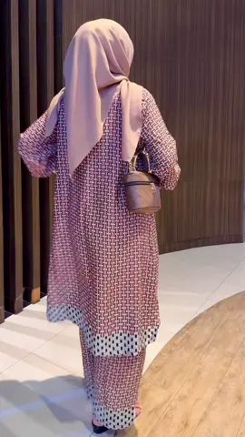 Motif cylo #outfitideas #ootdfashion #ootdinspo 