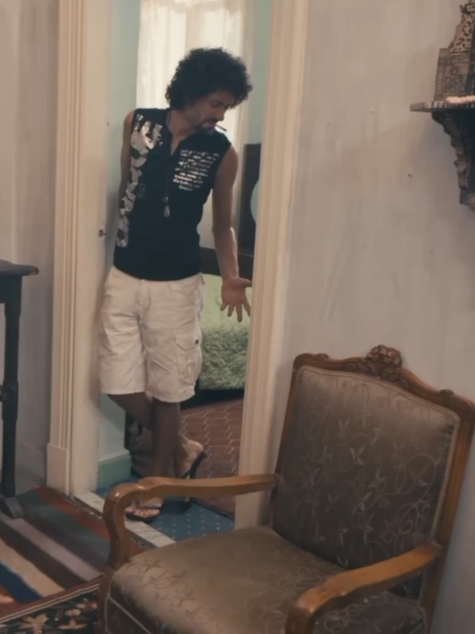 سعات ببقا كده 😀😂 #كريم_محمود_عبدالعزيز #تصميمي  #كوميدي #ضحك #الليثي #😂😂😂 