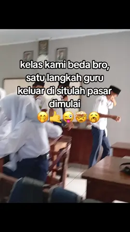 hahaha kegaduhan 😴🥱🤙🏻#masukberanda #kelastiktok #foryoupage #fyp 