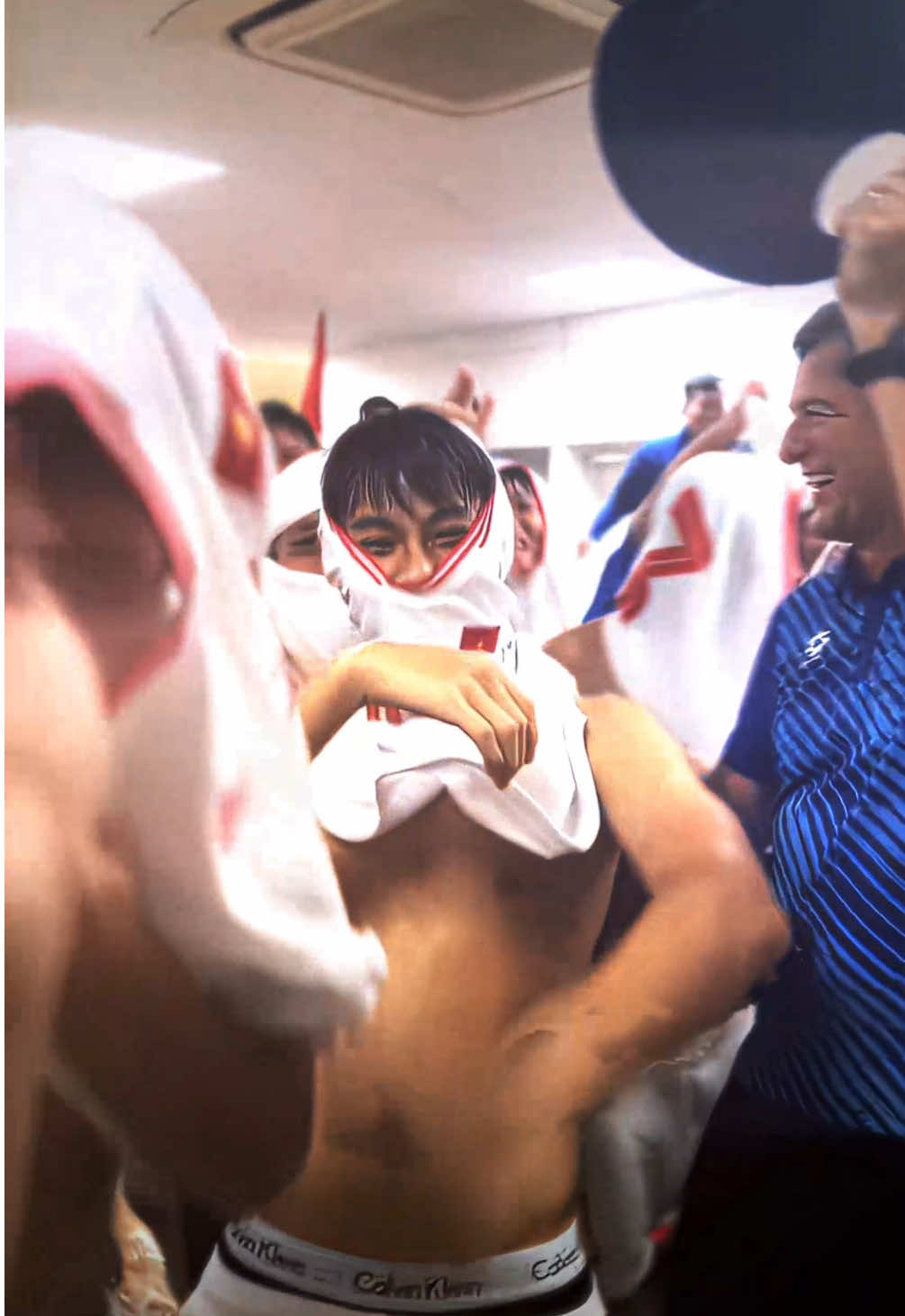 VŨ ĐIỆU SAMBA 🤯🕺#oofd_grp #u17vietnam #dtqgvietnam #độituyểnviệtnam #trangiabao #neymarjr #samba #sambadance #edit #velocity #aftereffects #fyp #viral #xuhuong 