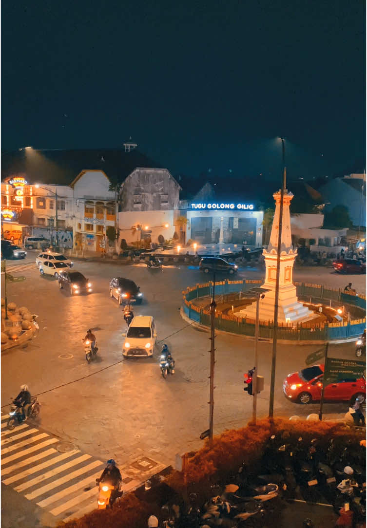 Nih vidio mentahan kalian pura2 ningkrong di kebondalem cafe tugu jogjakarta #malioboro #malioborojogja #tugujogja #cafe #kebondalem #malioboroatmidnight #jogja #jogjaistimewa #jogjaviral #jogjahits #jogjaviral #jalanjalan #jalanjalantraveling #traveltiktok #creativesearchinsight #fyp #foryou #foryoupage 