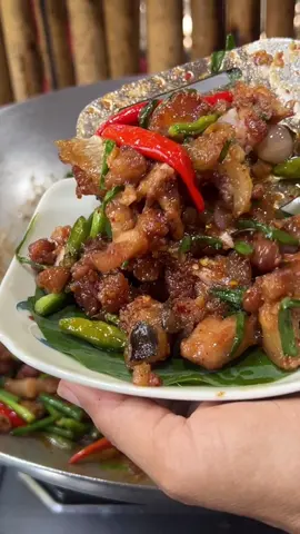 ផ្អកឆាឆ្ងាញ់ #hoinchhoeun #tiktokviral #ឆ្ងាញ់ណាស់បងប្អូនអើយ #មេីលចប់បានចេះធ្វេី 