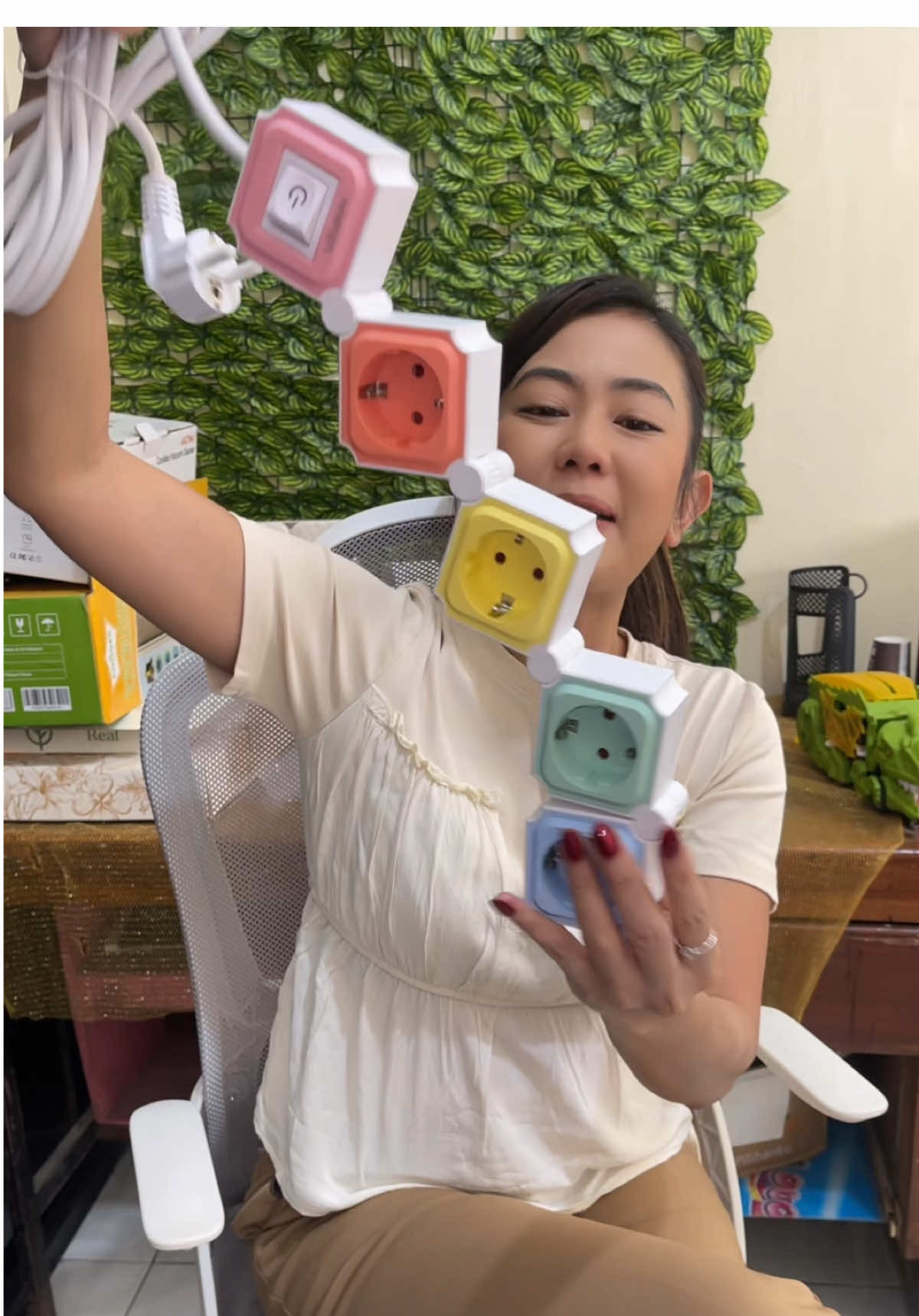 Colokan nya gemezzz banget sih vivan 😍 #colokanlistrik #colokan #colokan4lubang #steker 