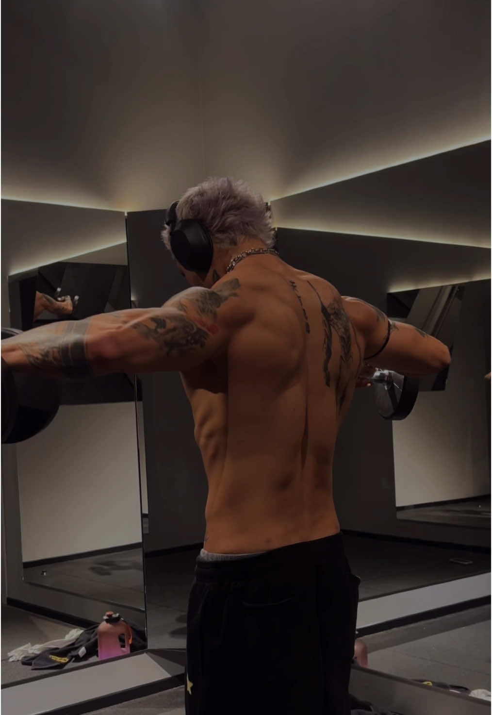 Anime workouts in Milan #asian #Fitness #anime 